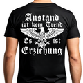 Anstand ist kein Trend - Premium T-Shirt Rückendruck