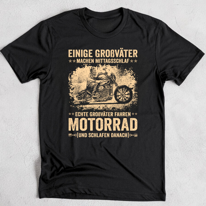 Echte Großväter fahren Motorrad - T-Shirt