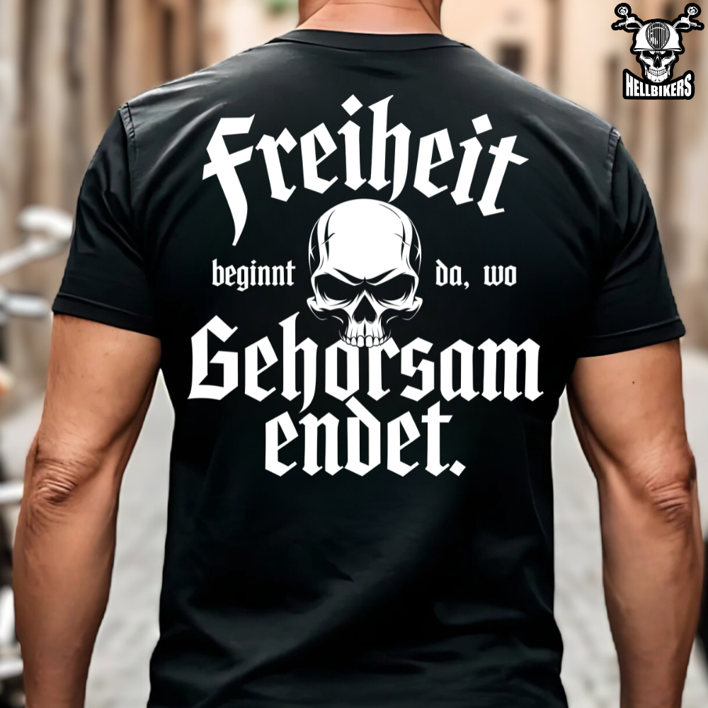 Freiheit beginnt da, wo Gehorsam endet. - Premium T-Shirt (Rückendruck)