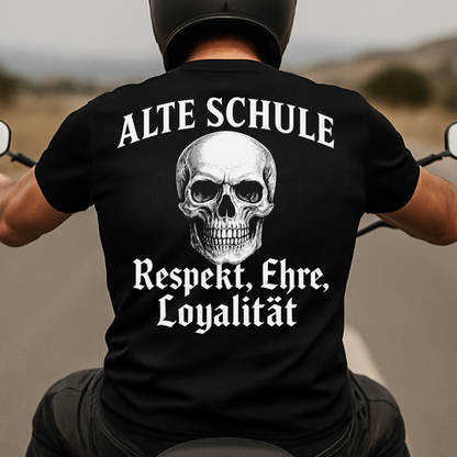 Alte Schule (Totenkopf) - Premium T-Shirt Rückendruck